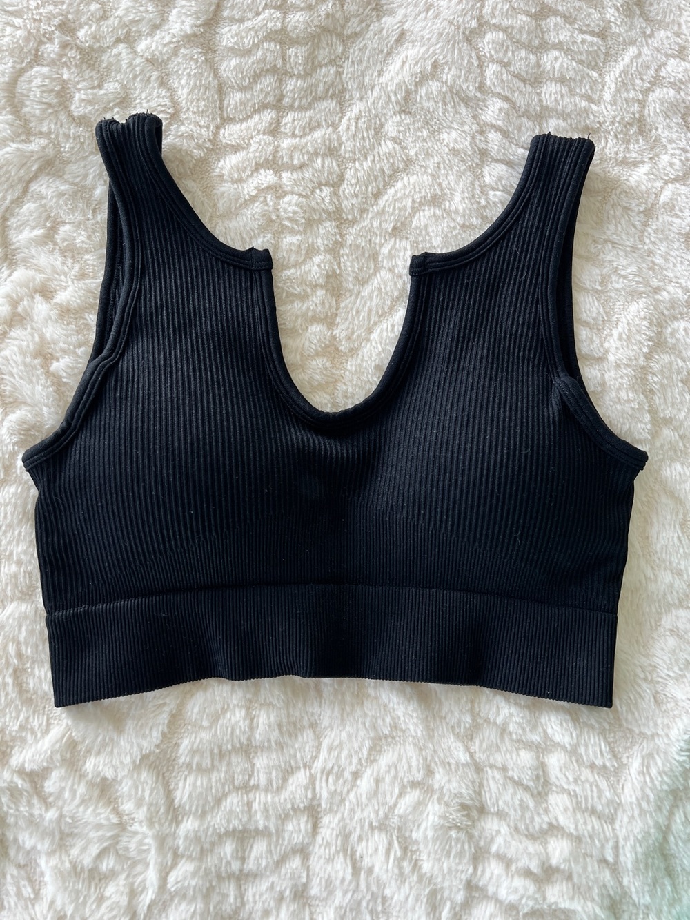 Black Ribbed Scoop-Front Seamless Workout Bra
